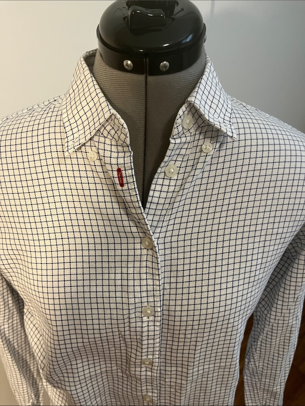 Uniqlo White Button-Down Shirt with Navy Windowpane - Picture 3 of 5